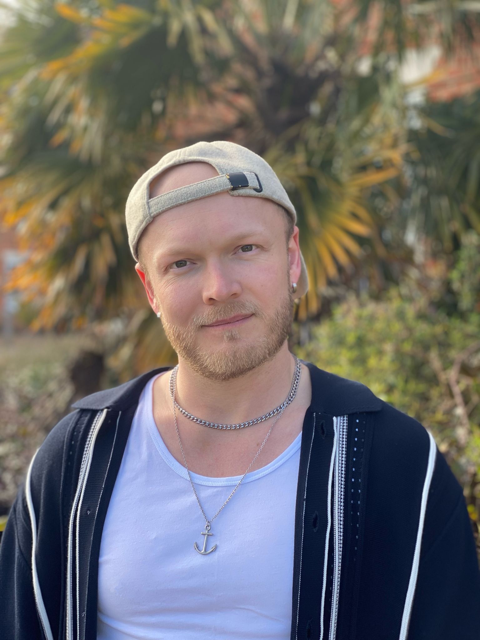 Trauma informed counsellor supporting male survivors and non-binary survivors of physical emotional sexual abuse